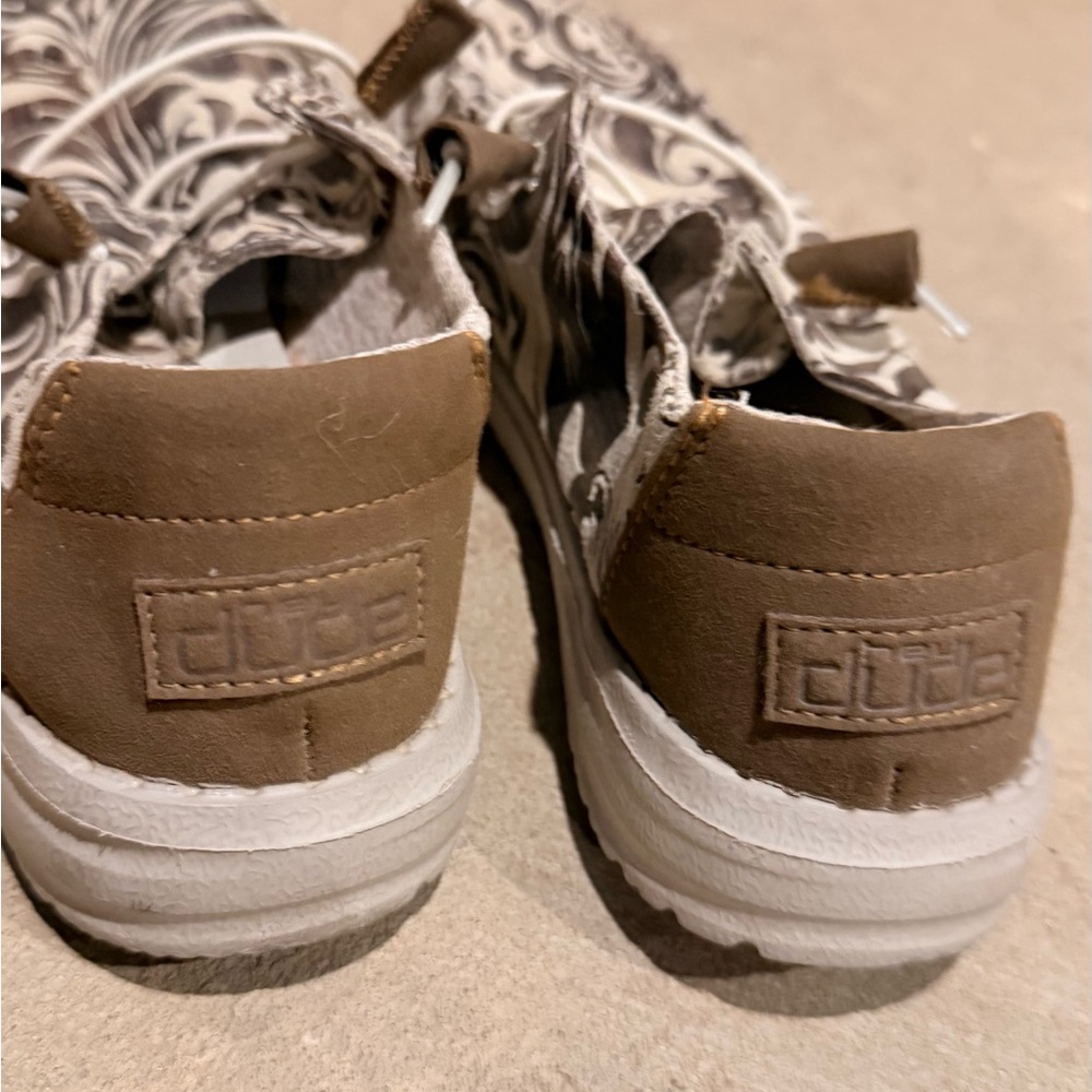 Hey Dude Cream and Brown Floral Print Flats - Picture 10 of 10